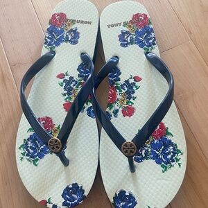 Tory Burch Flip Flops - size 7